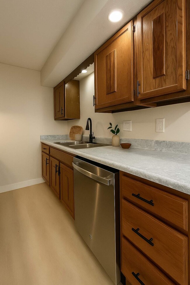 Building Photo - LINQ Portfolio