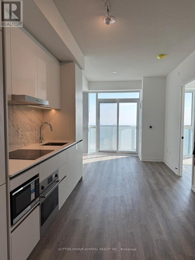 Building Photo - 8 Interchange Wy