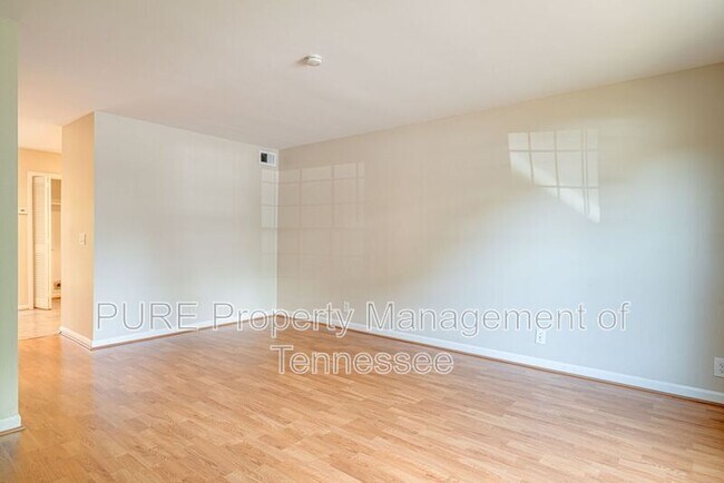 Building Photo - 1011 Murfreesboro Rd