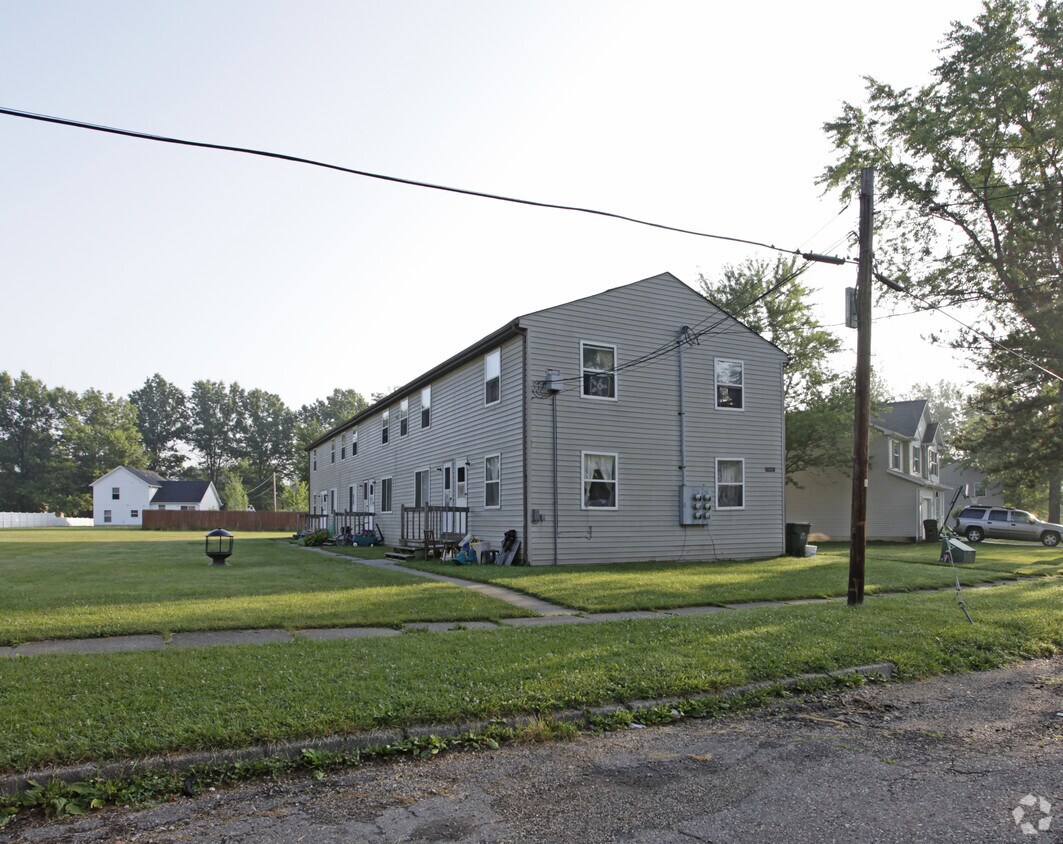 Foto del edificio - 9555 Cloverleaf Rd
