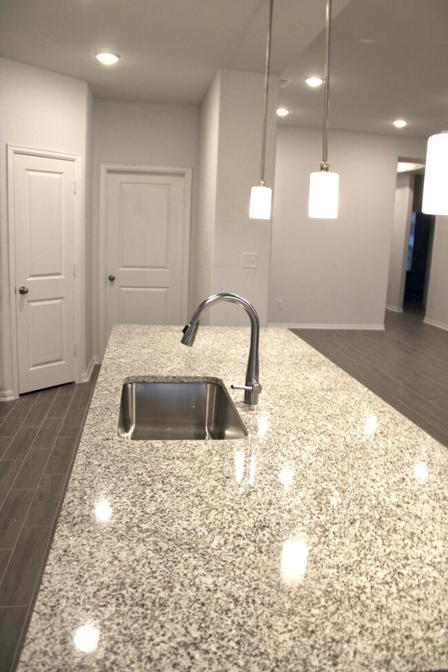 Foto del edificio - 949 Blue Oak Blvd