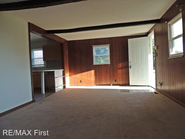 Building Photo - 2 br, 1 bath House - 3015 Samples Road
