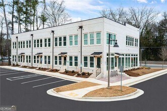 Building Photo - 9040 Main St