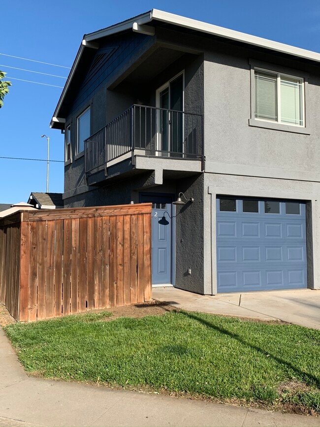 Building Photo - 2753 Ceanothus Ave