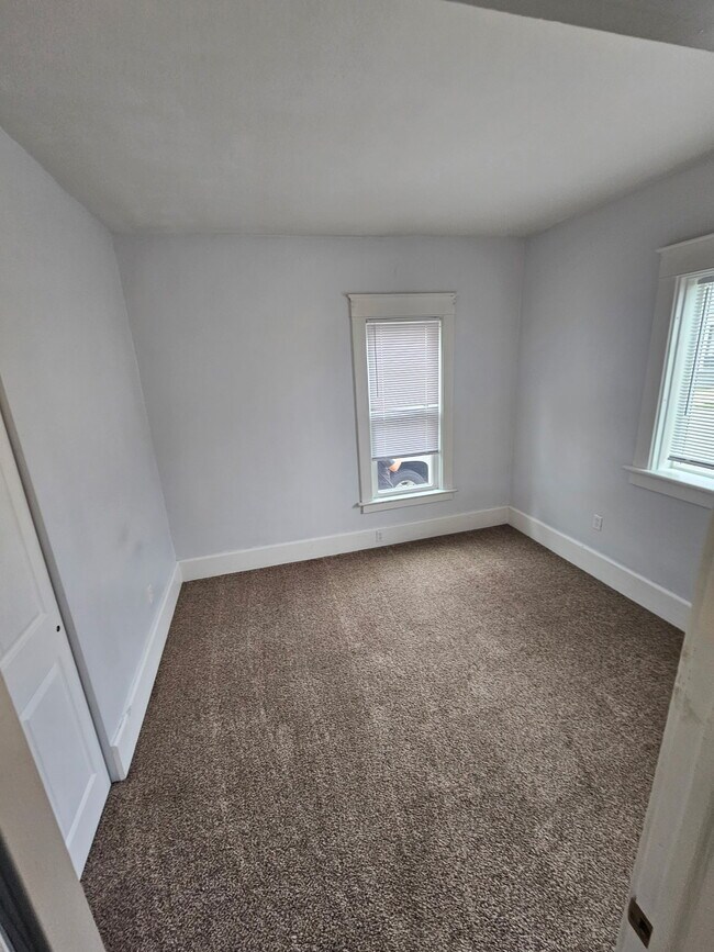 Foto del edificio - 1021 W 4th St