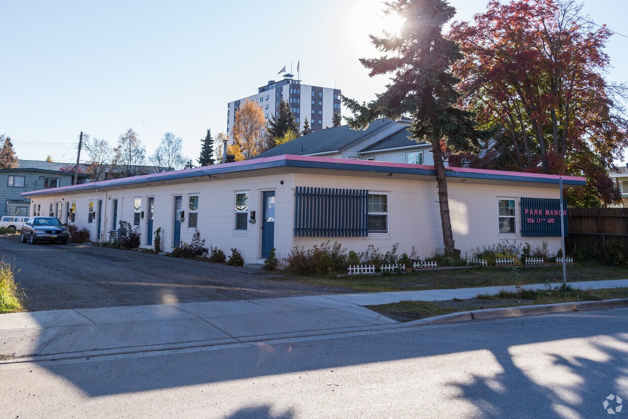 Primary Photo - 926 W 11th Ave