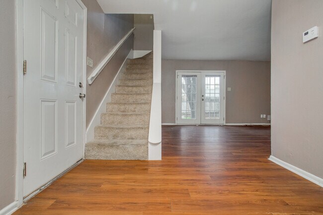 Building Photo - 2411 Mission Hill Dr