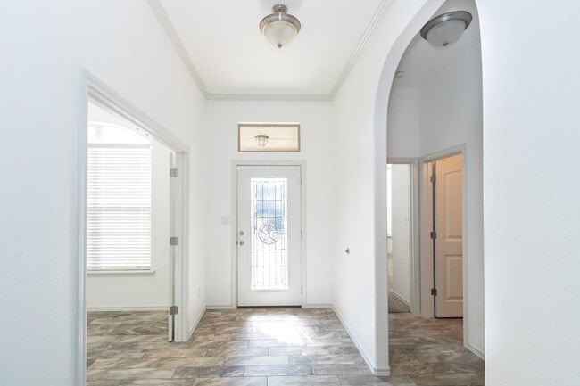 Foto del edificio - 9610 Kline Ave