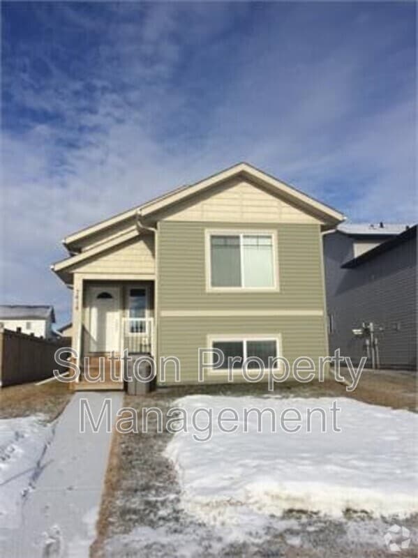 Building Photo - 7414-7114 StreetUnit AKey 73