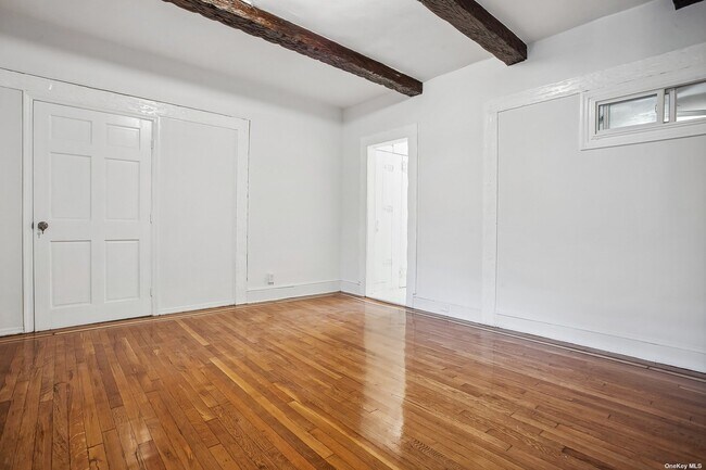Building Photo - 85-74 67th Ave