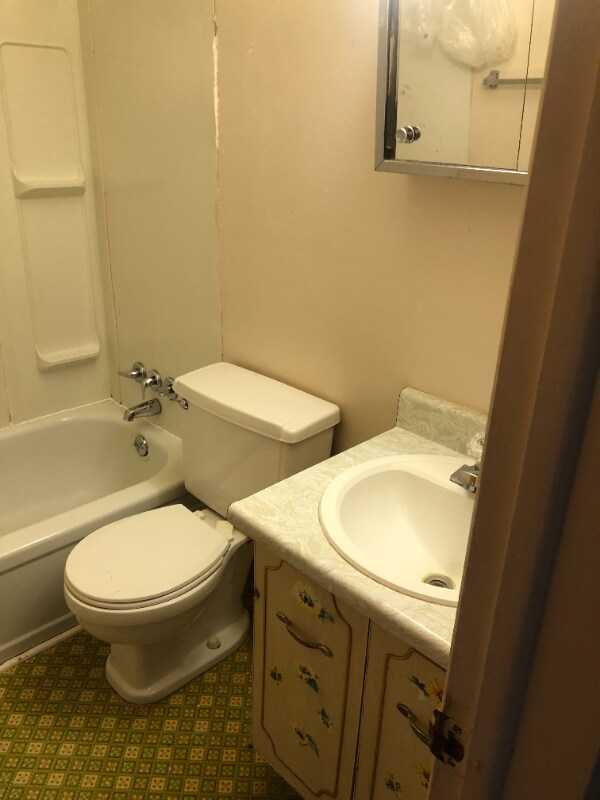 Foto del edificio - 230 Ambridge Ave