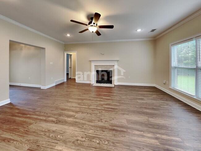 Building Photo - 1166 Havenwood Dr