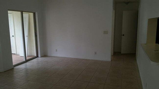 Foto del edificio - 9733 Westview Dr