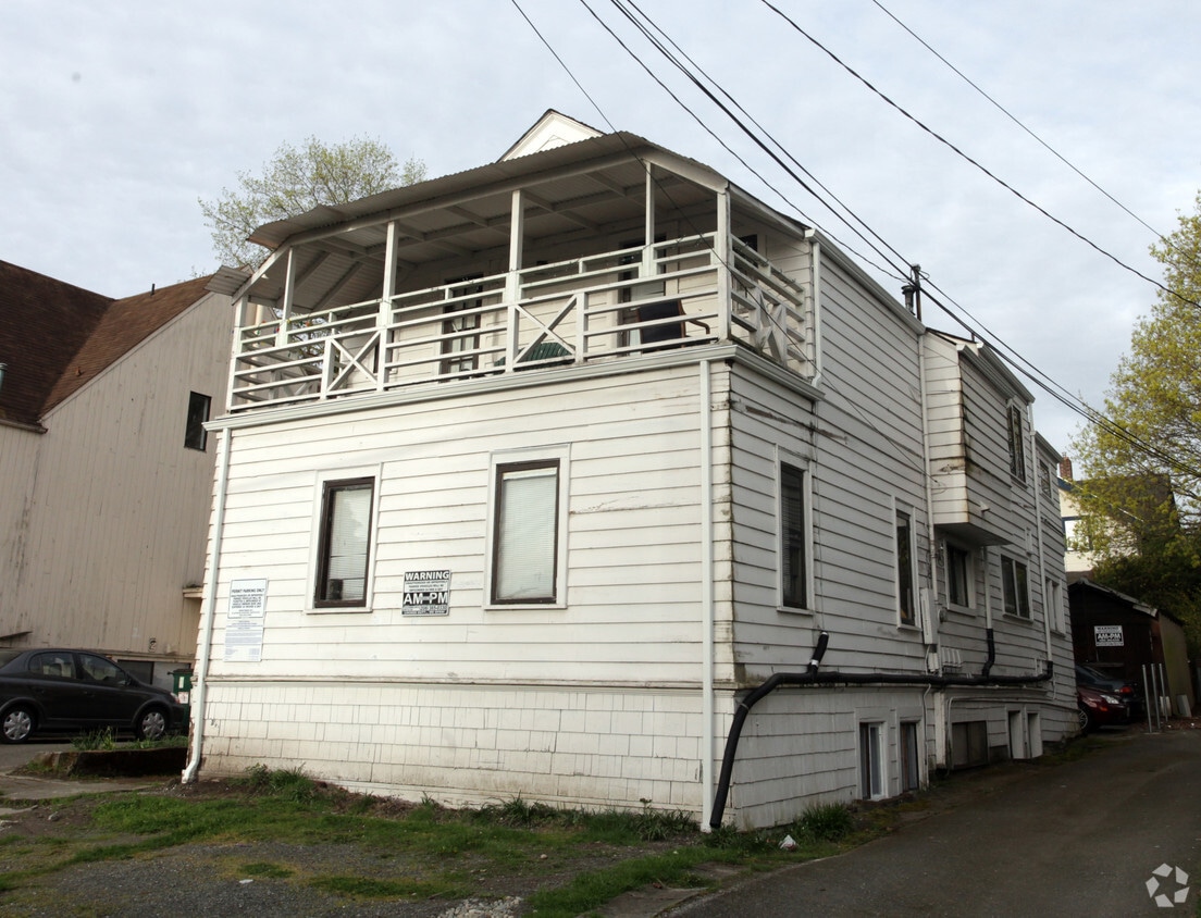 Building Photo - 4719 21st Ave NE