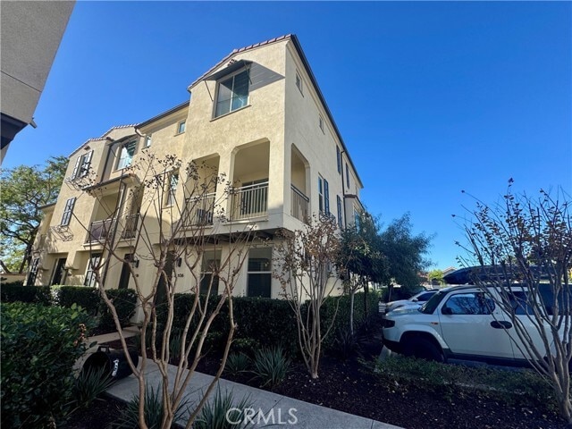 Foto del edificio - 21406 Dahlia Ct