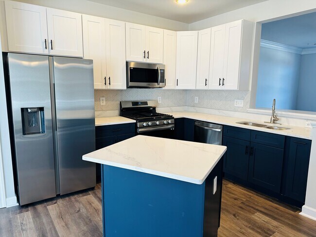 Kitchen - 12050 Chestnut Glen Rd
