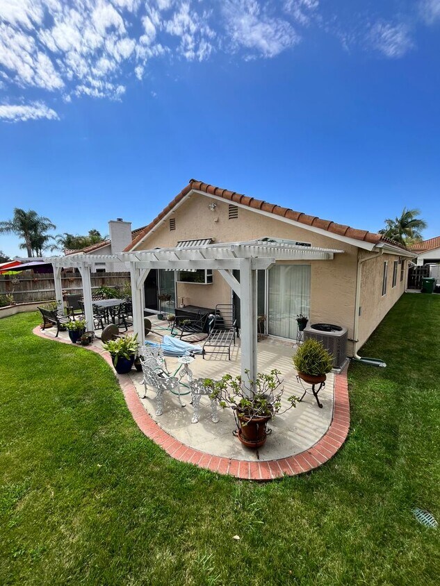 Foto del edificio - Beautiful single story home located in Ocean Hills! MORE PHOTOS TO COME OF INTERIOR