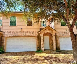 Building Photo - 11 Phoenix St