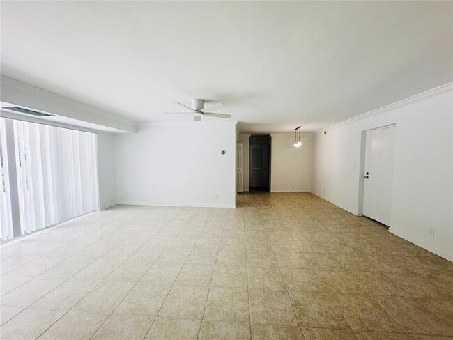 Building Photo - 2841 N Ocean Blvd