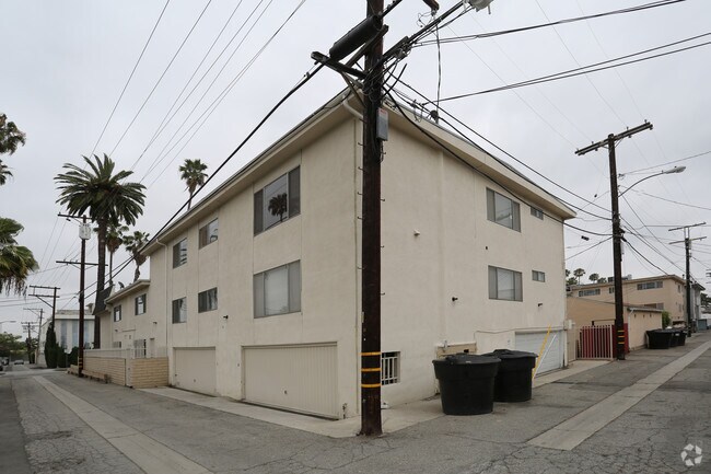 Building Photo - 419 S Palm Dr