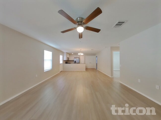 Building Photo - 5711 Raven Pl