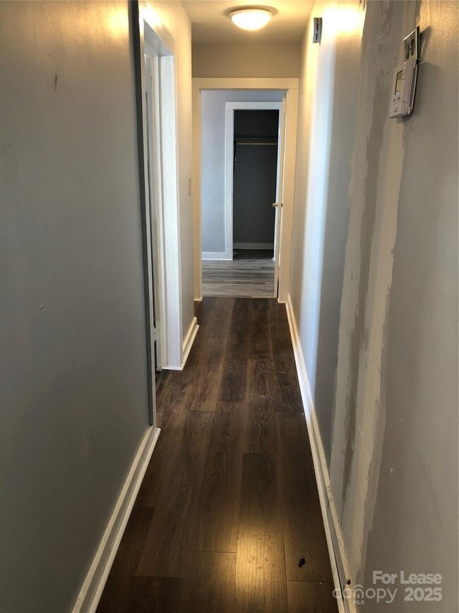 Foto del edificio - 426 Skyland Ave