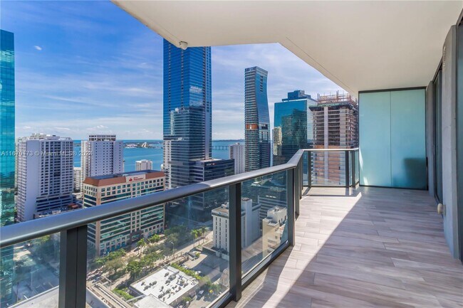 Foto del edificio - 1300 S Miami Ave