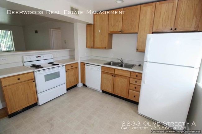 Foto del edificio - 2233 Olive St