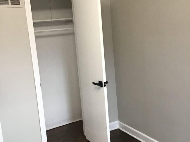 Foto del edificio - 1036 Bellwood Ave