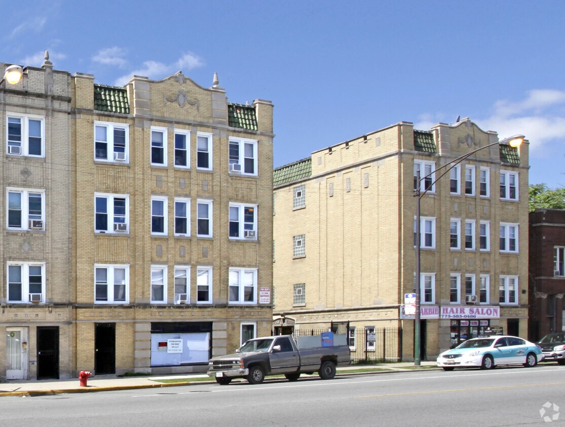 Primary Photo - 4184 N Elston Ave