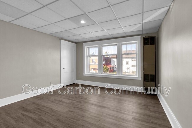 Foto del edificio - 1247 Hertel Ave