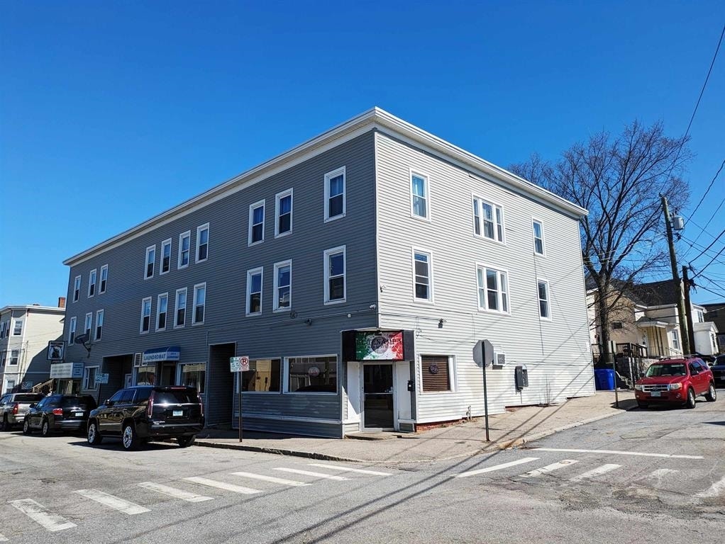 Primary Photo - 203 Wilson St