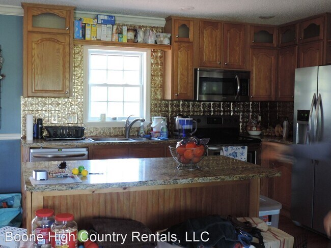 Foto del edificio - 4 br, 3 bath House - 1246 Highland Hall Road