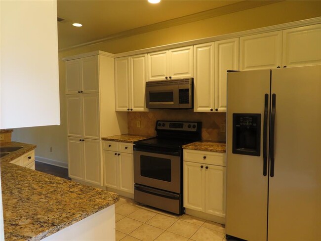 Building Photo - 1855 Signal Ridge Pl