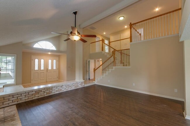 Building Photo - 11310 Chiselhurst Way Ct