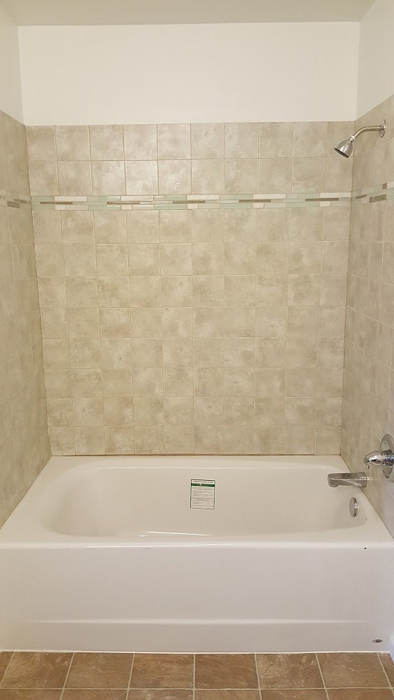 Bathtub - New Haven Apartments