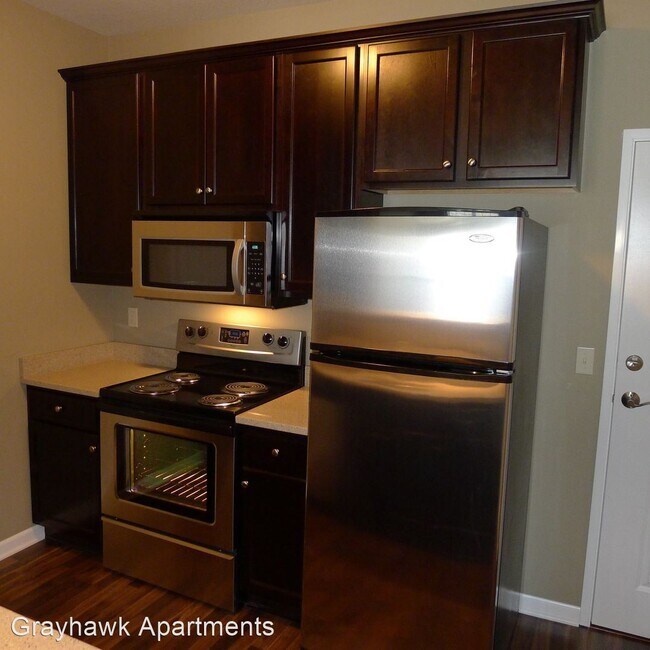 Building Photo - 2821 Talon Dr