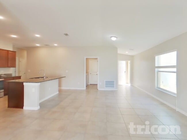 Building Photo - 10410 Fairy Moss Ln