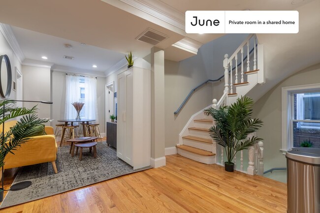 Building Photo - Room in Shared 4 bed/1 bath home in North End