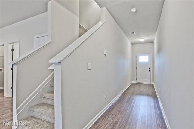 Building Photo - 3 br, 2 bath House - 1030 Mcconaughy Court