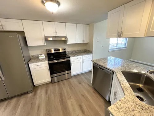 Building Photo - 6405 S Oak Way