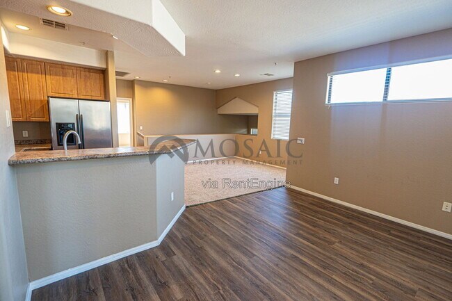 Foto del edificio - 705 W Queen Creek Rd