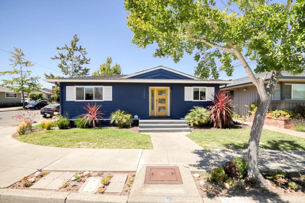 Foto principal - 1350 Eastshore Dr