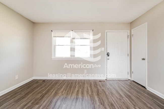 Building Photo - 3349 Vardaman Ave