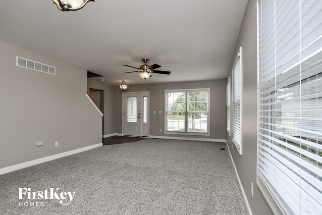Building Photo - 128 Homefield Lake Court
