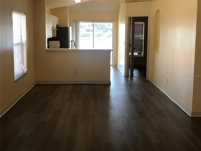 Foto del edificio - 10508 Lakeside Vista Dr