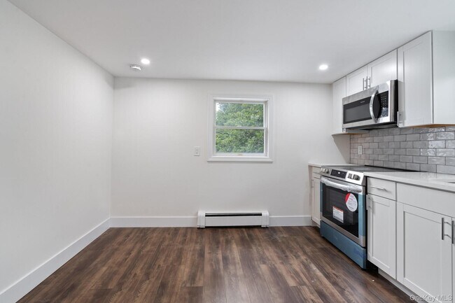 Foto del edificio - 1228 Roanoke Ave