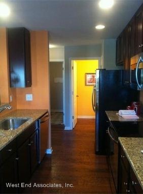 Building Photo - 5986 Valley Forge Dr