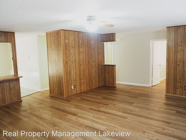 Building Photo - 3 br, 1.5 bath House - 2909 Brighton Circle
