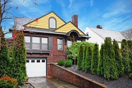 Foto principal - 3 bedroom in Seattle WA 98136